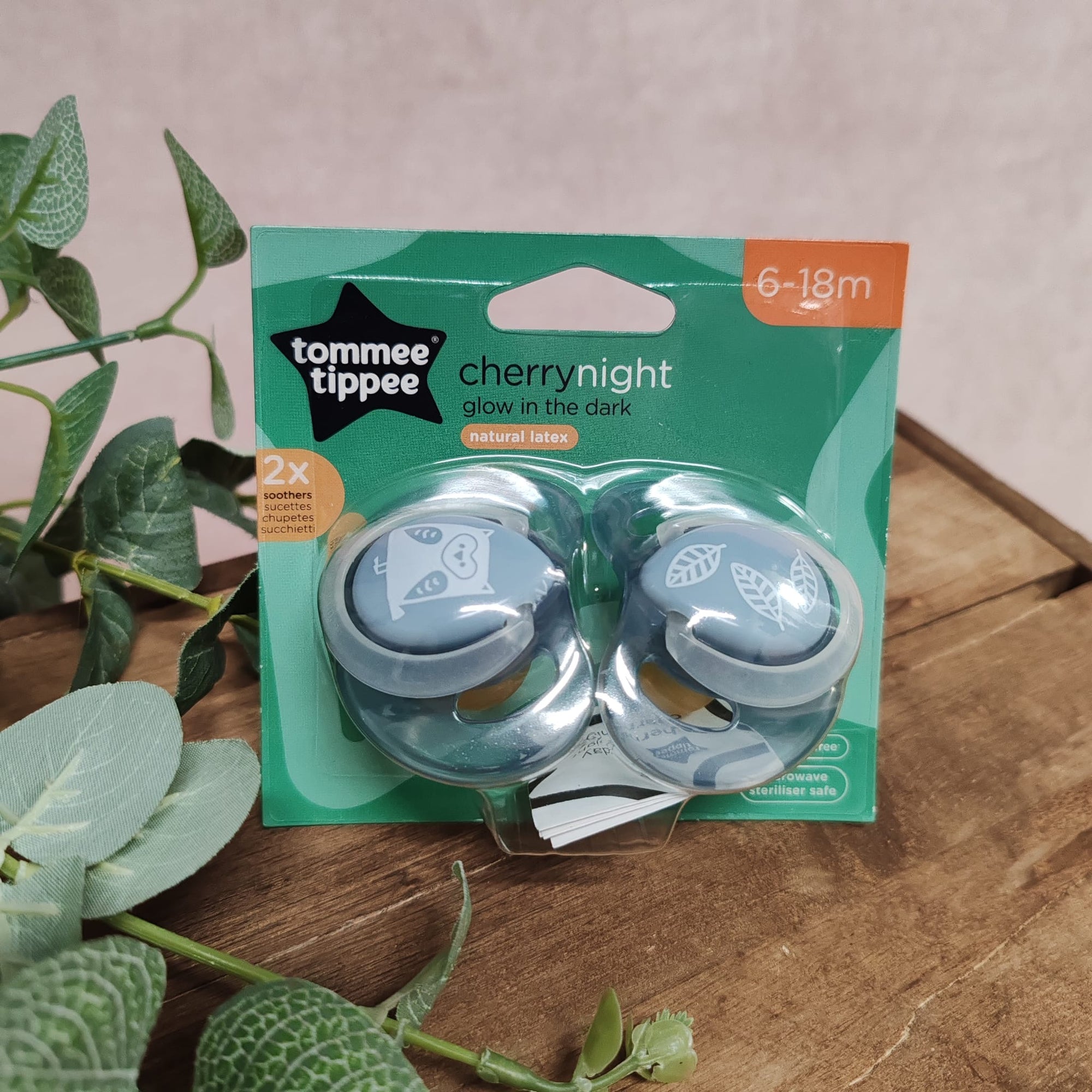 Tommee Tippee Glow in the Dark Soother (2 Pack)