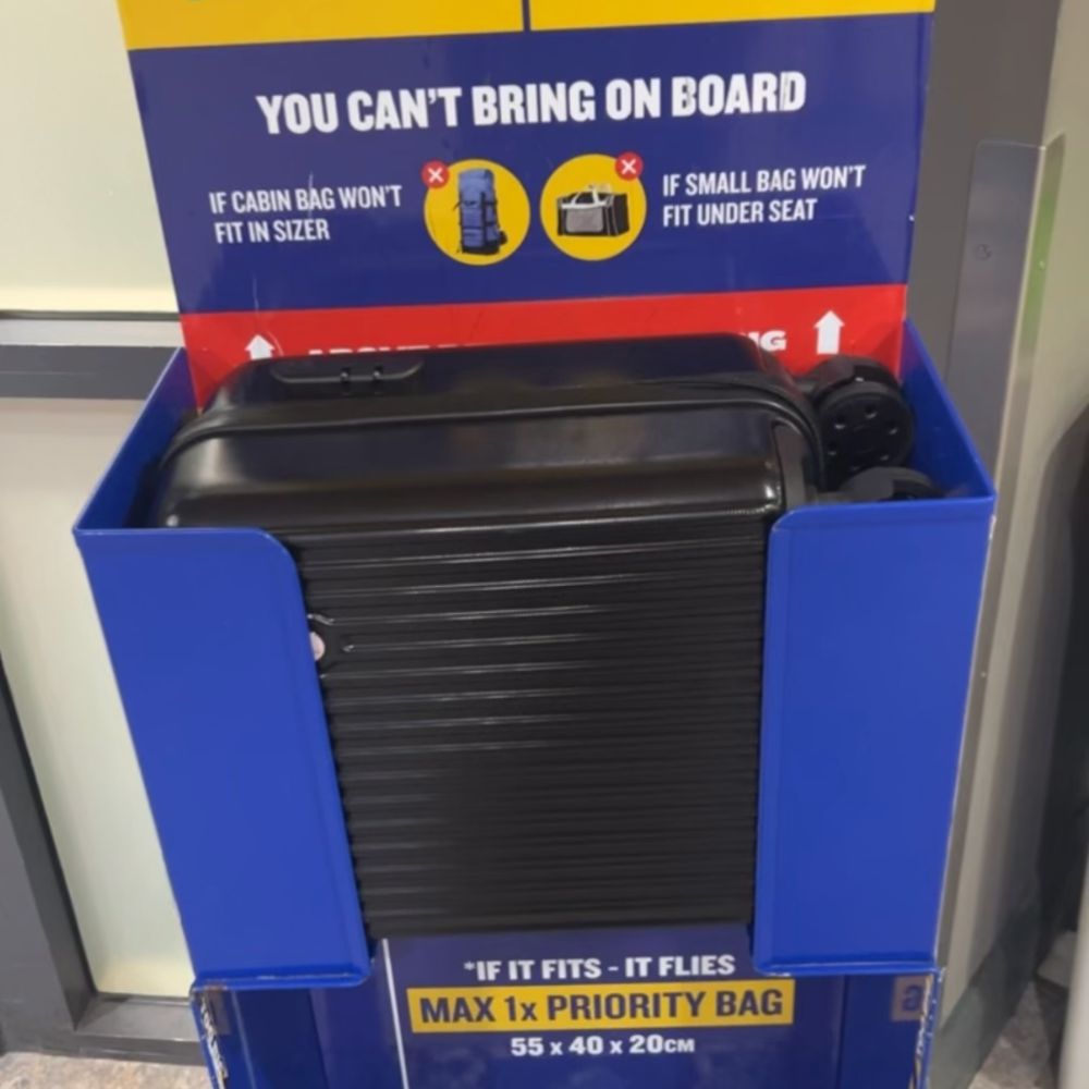 Ryanair Underseat Wheelie Case