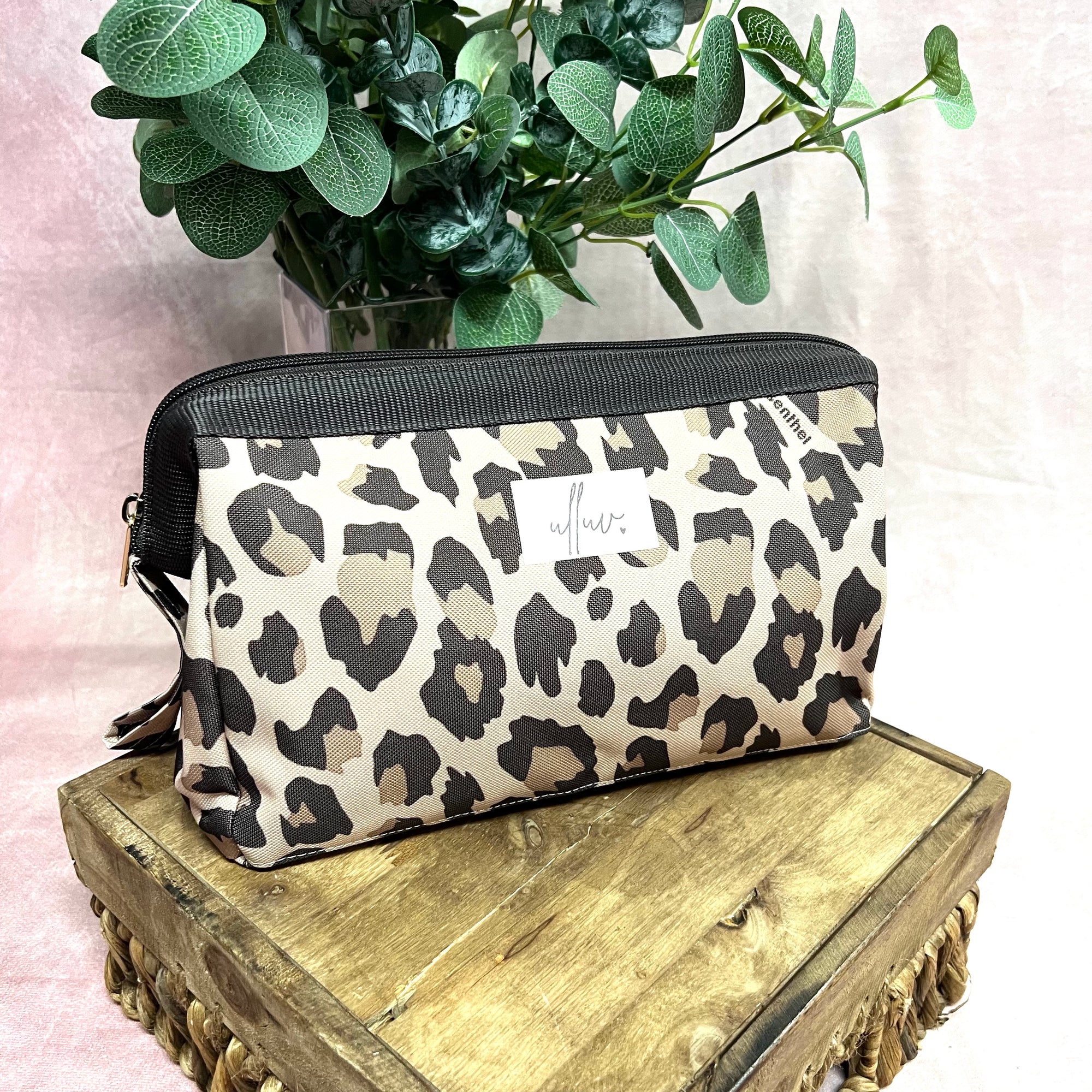 Classic Toiletry Bag - Brown Leopard