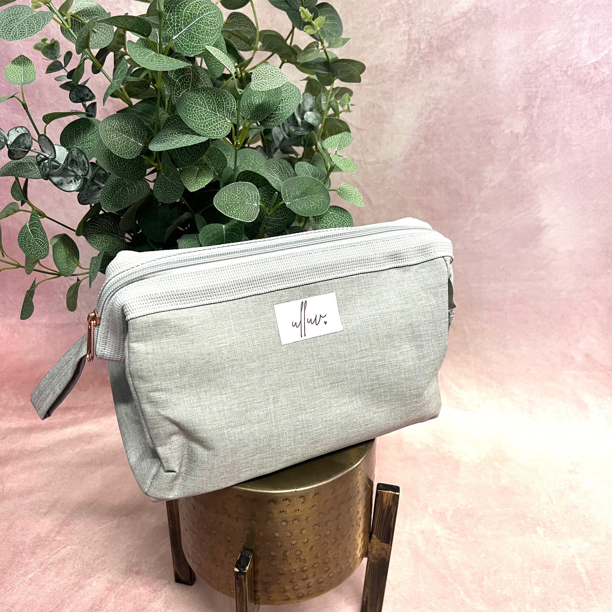 Classic Toiletry Bag - Stone