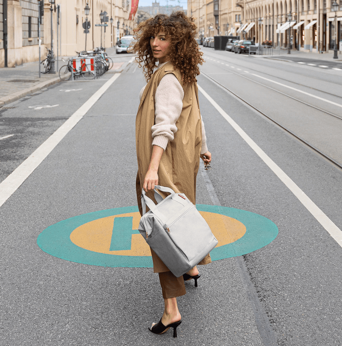 Classic Medium Backpack - Stone