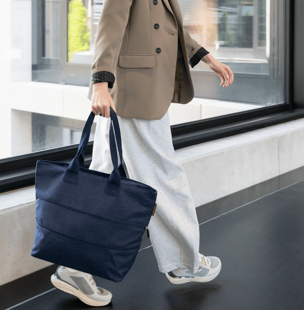 Classic Tote - Navy