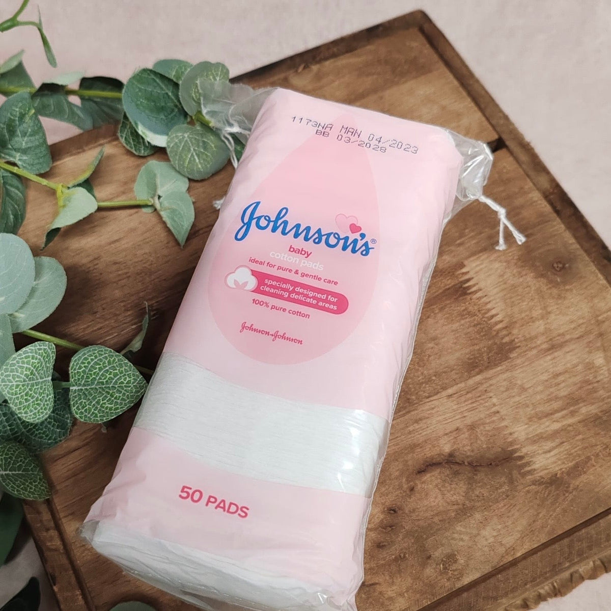 Johnson&#39;s Baby Cotton Pads