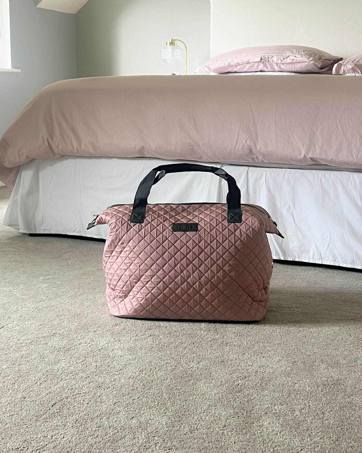 Signature Quilted Medium Holdall