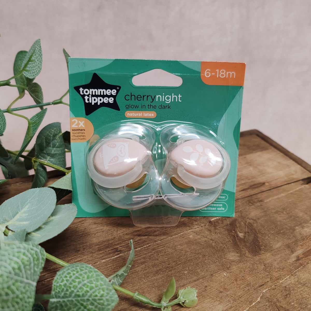 Tommee Tippee Glow in the Dark Soother (2 Pack)