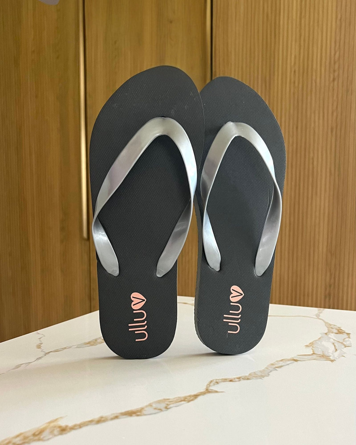 Ulluv Flip Flops ☘️