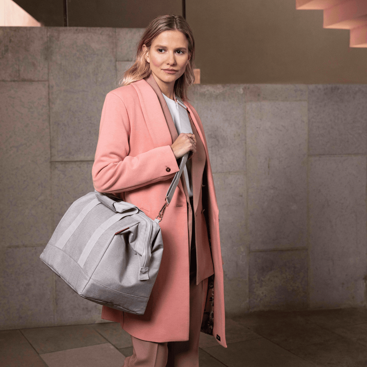 Classic Large Holdall - Stone