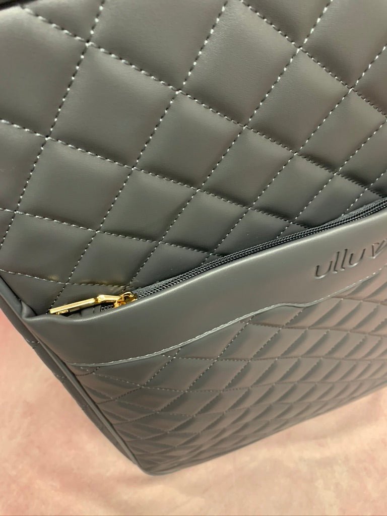 Signature Wheelie Case Set - Dark Grey ☘️