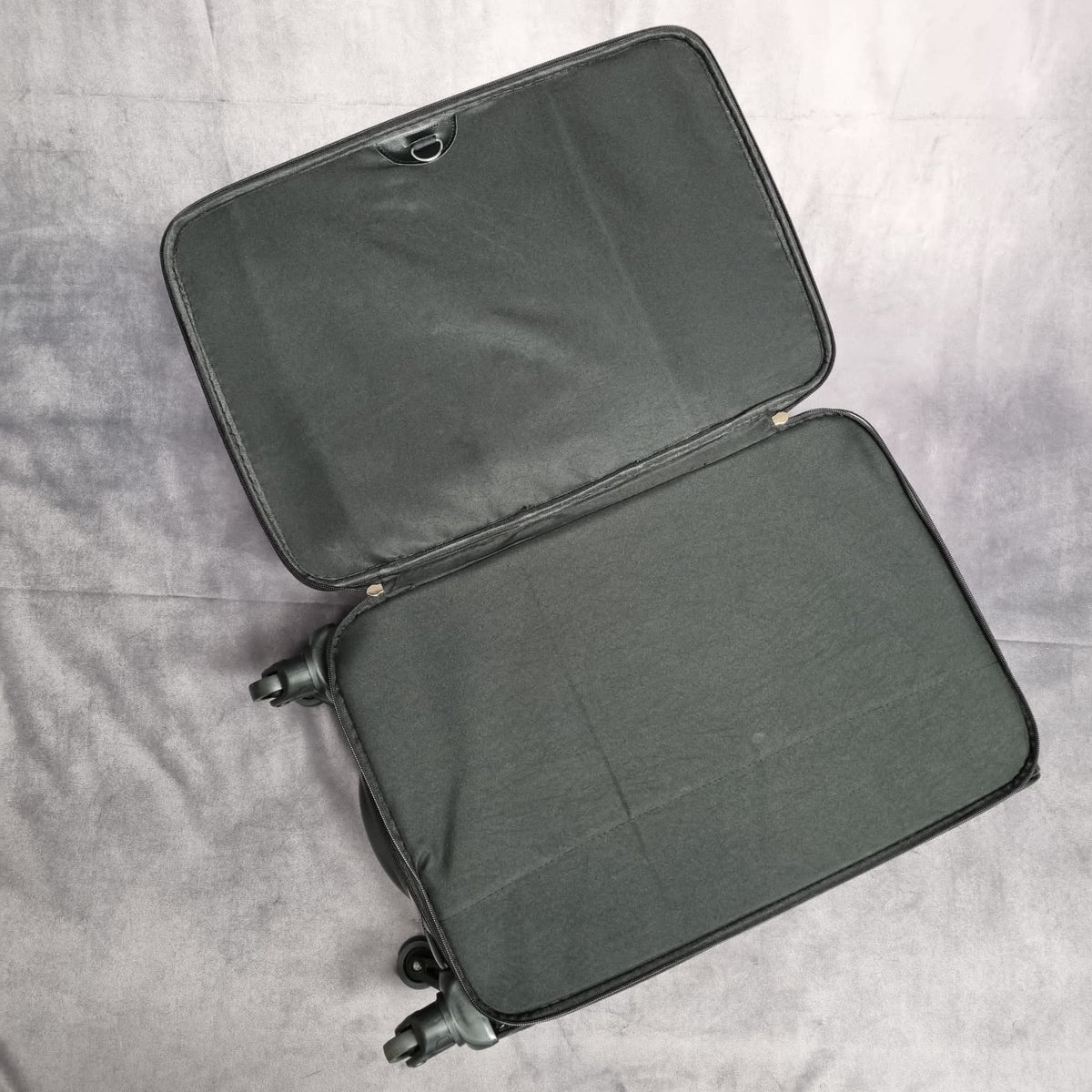 Signature Wheelie Case Set - Midnight Black ☘️